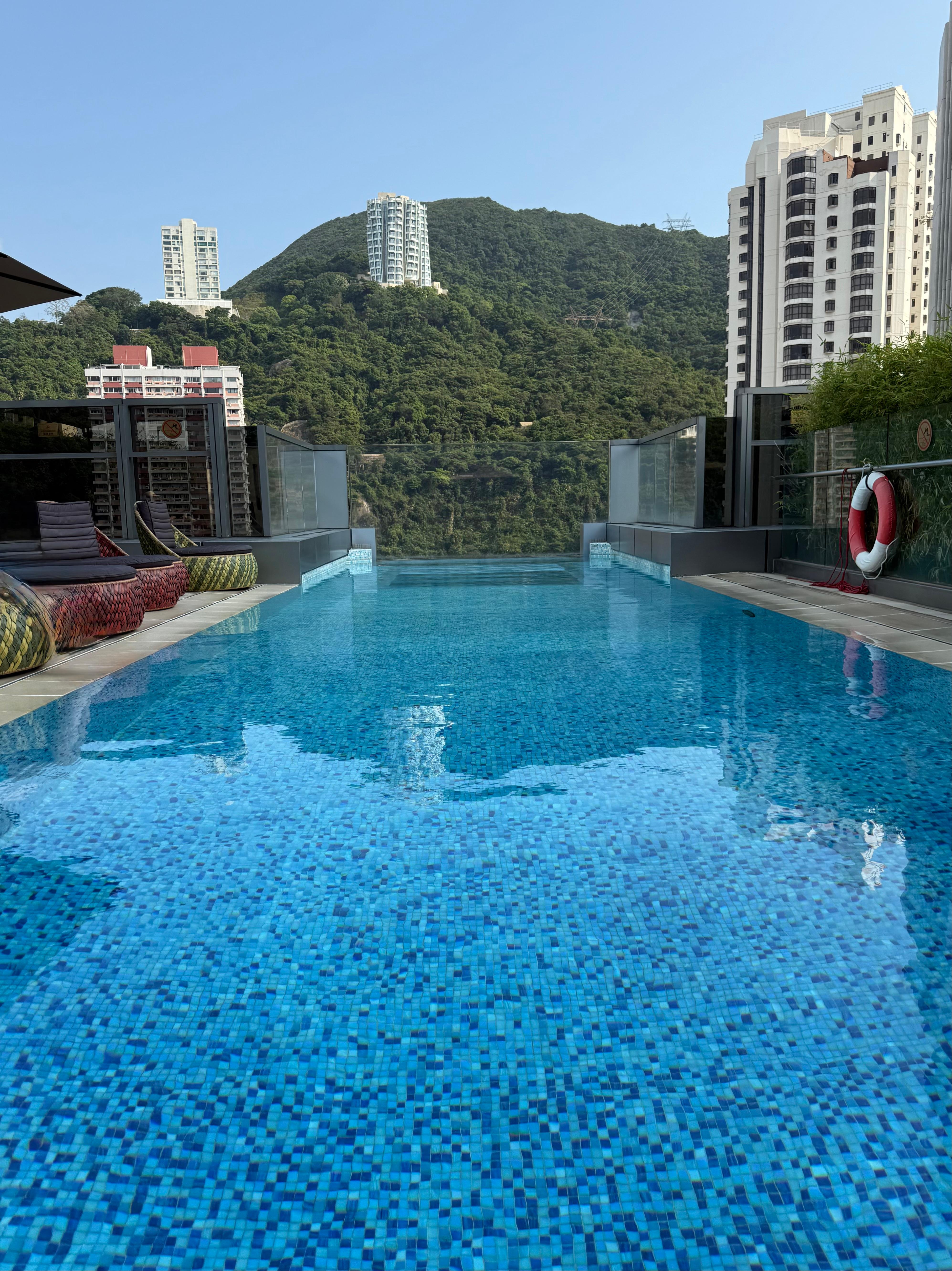 Bite of infinity pool