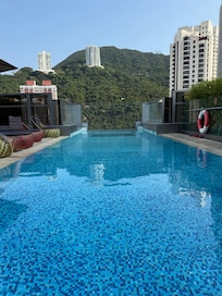 Bite of infinity pool
