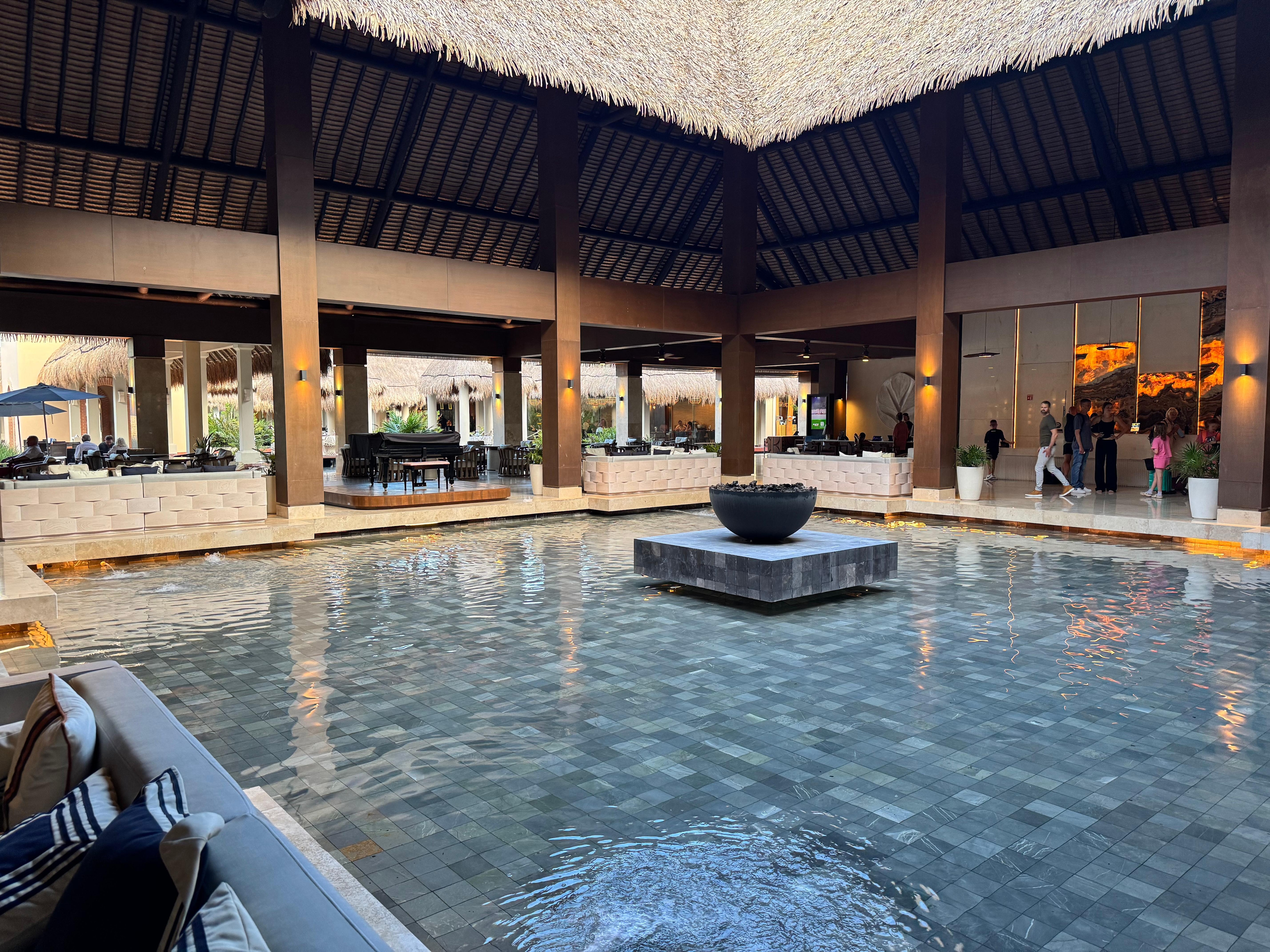 Lobby Collonial
