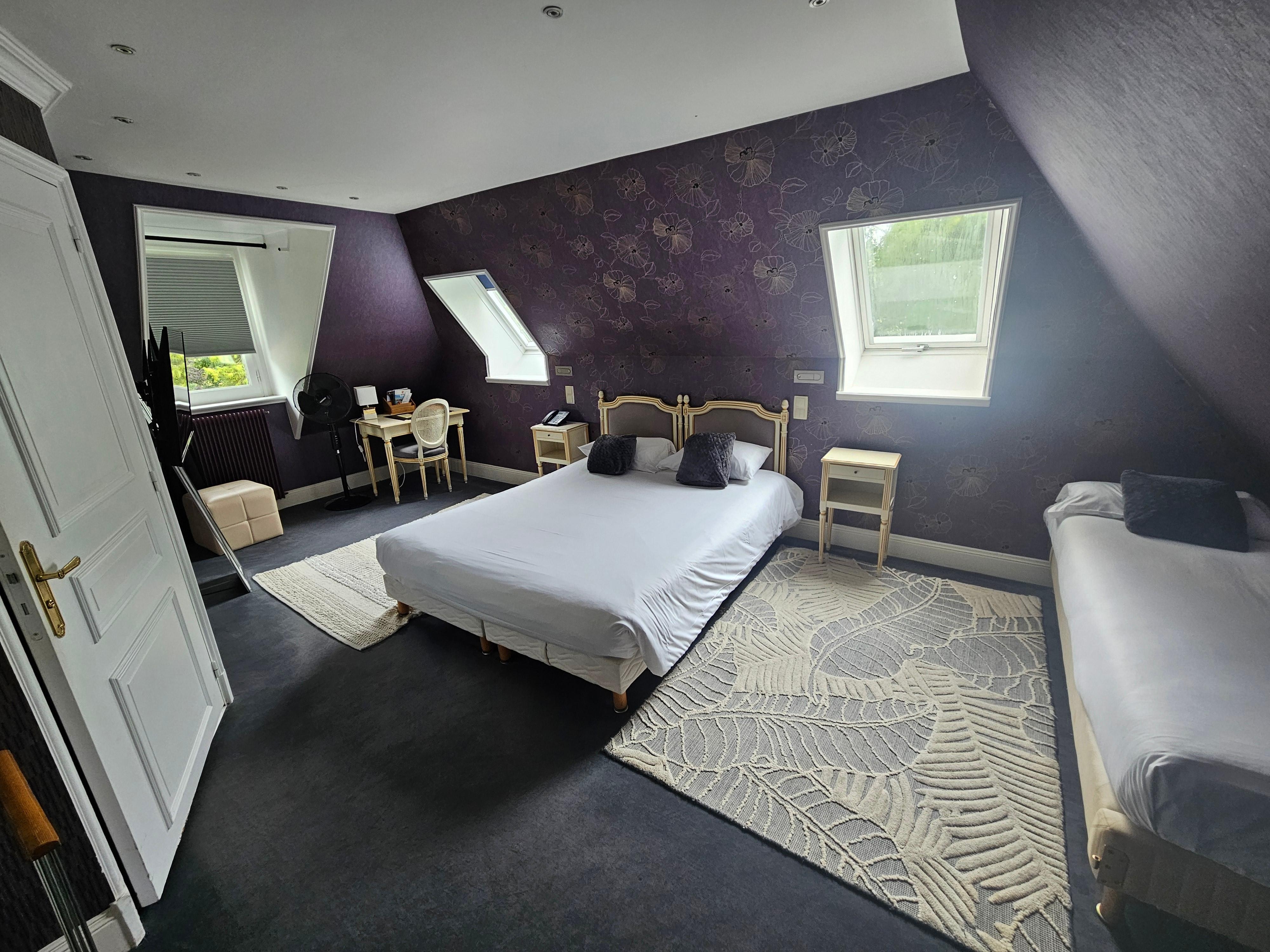 Huge bedroom