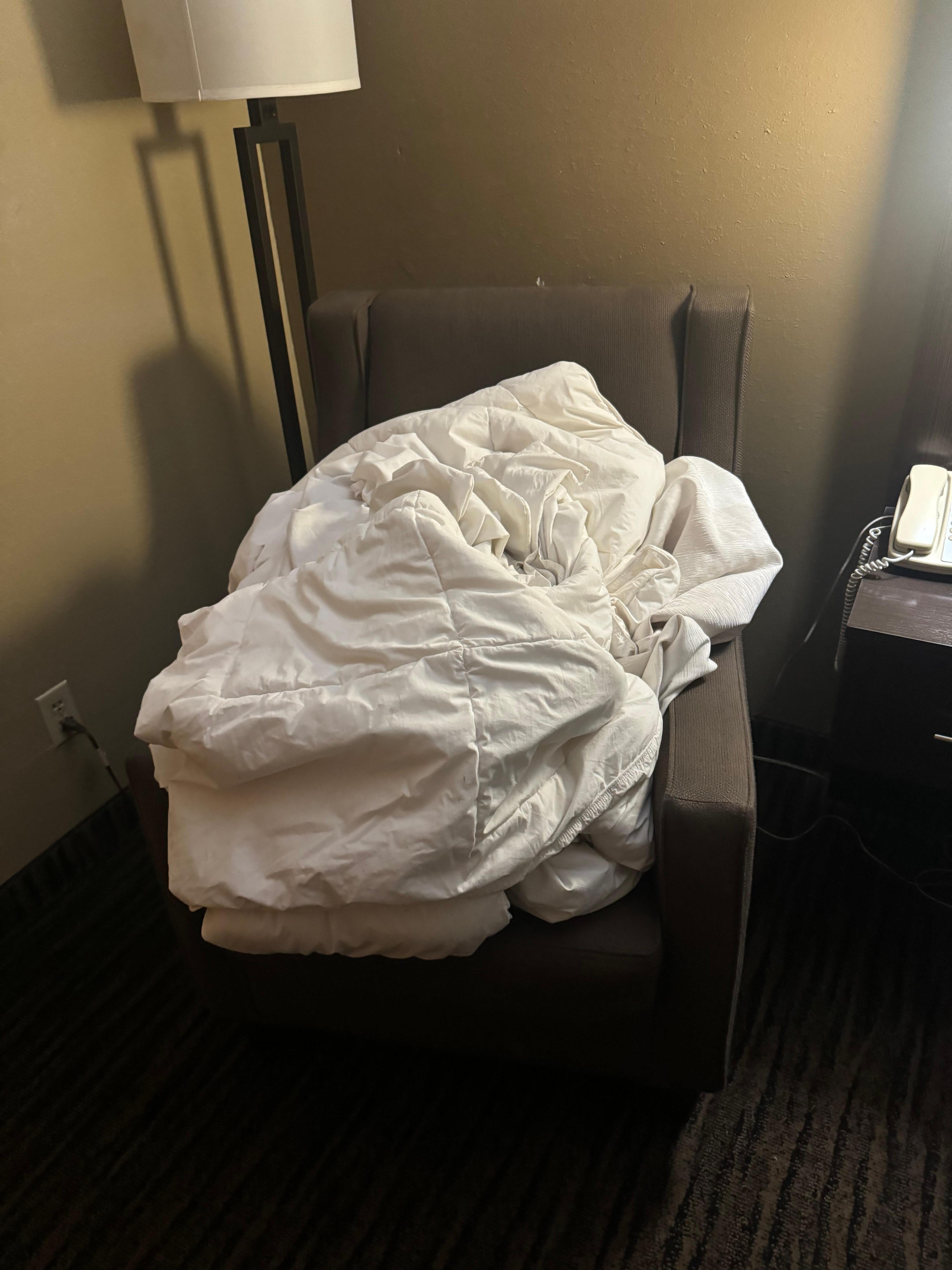 I went to front desk to get Al the sheets and made a vet set my self. 