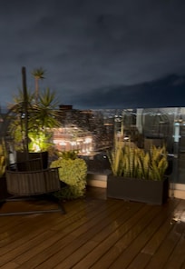 Foto de su terraza con alberca