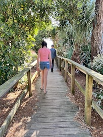 Short walk to the beach!