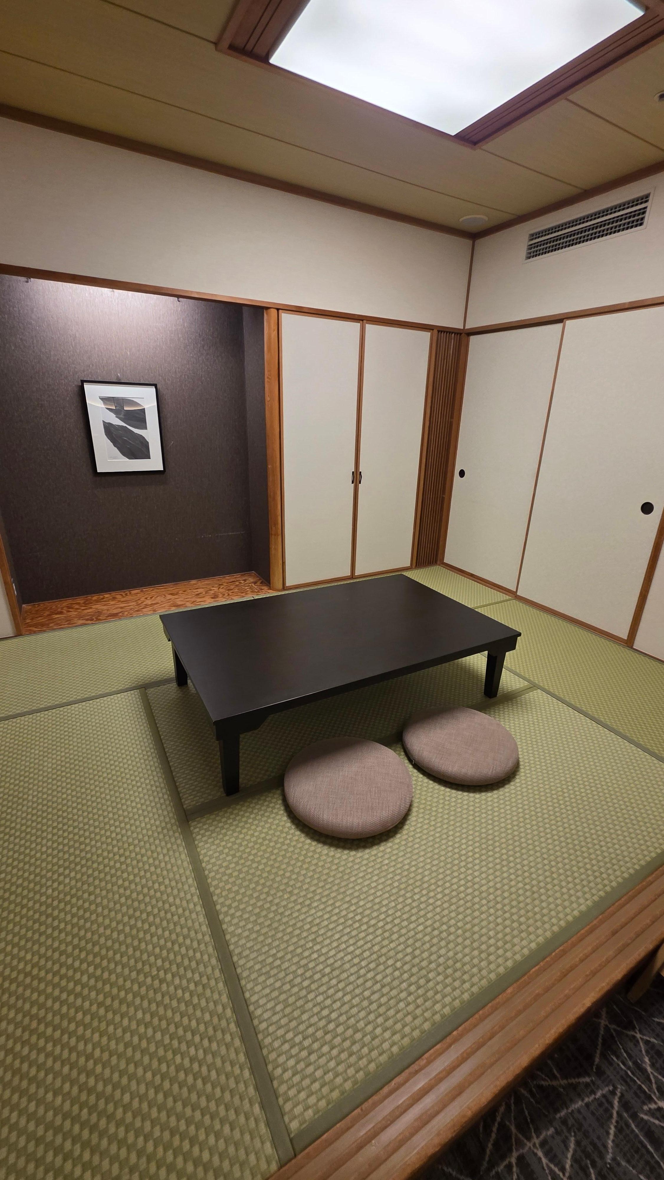 Tatami relax area 
