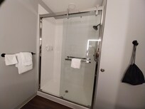 Beautiful bathroom!