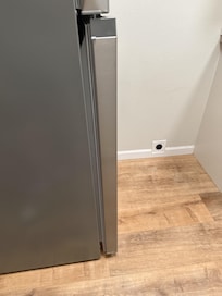 fridge doesn't close