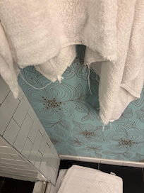 No excuse for horrible frayed towels.