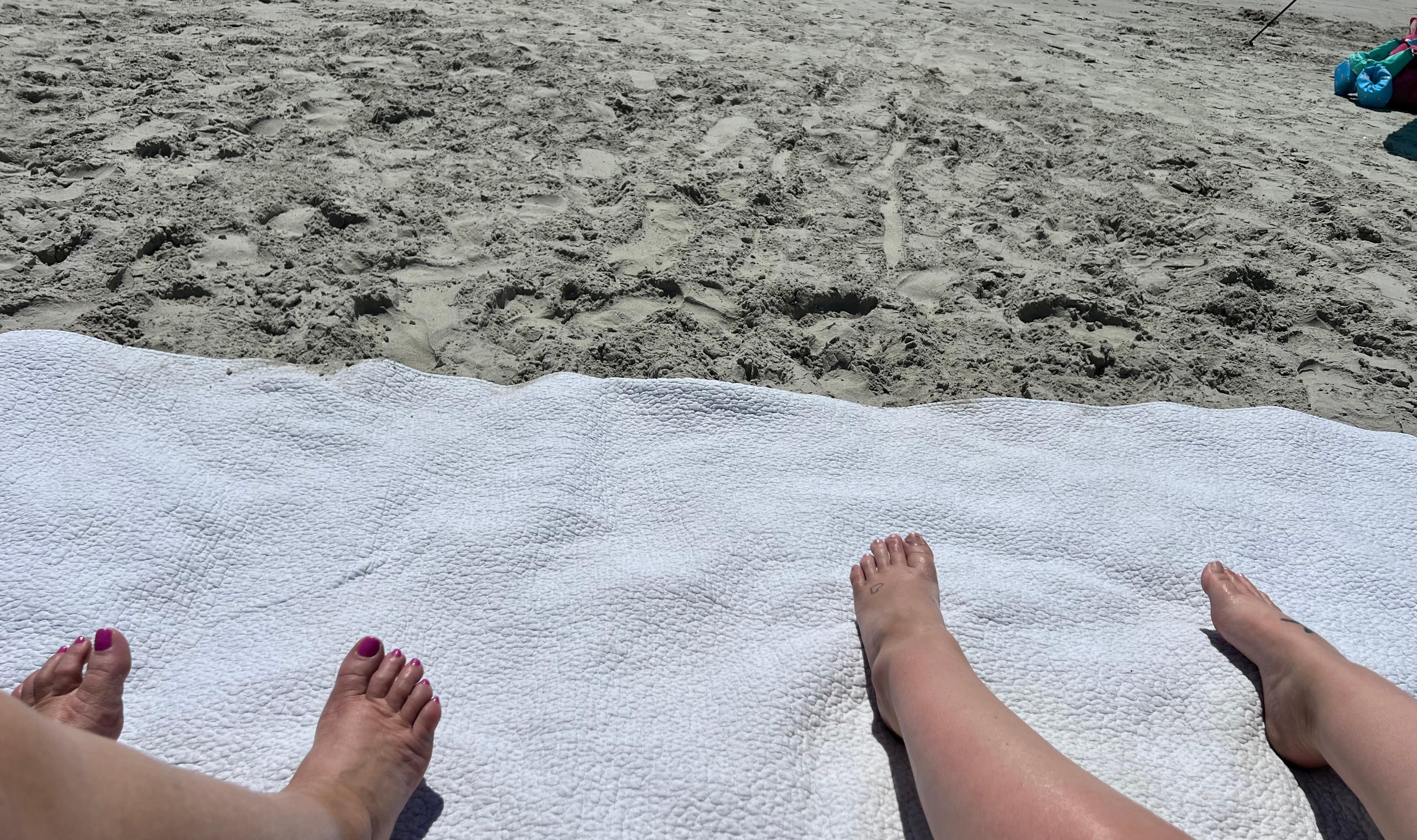 Beautiful weather for beach day