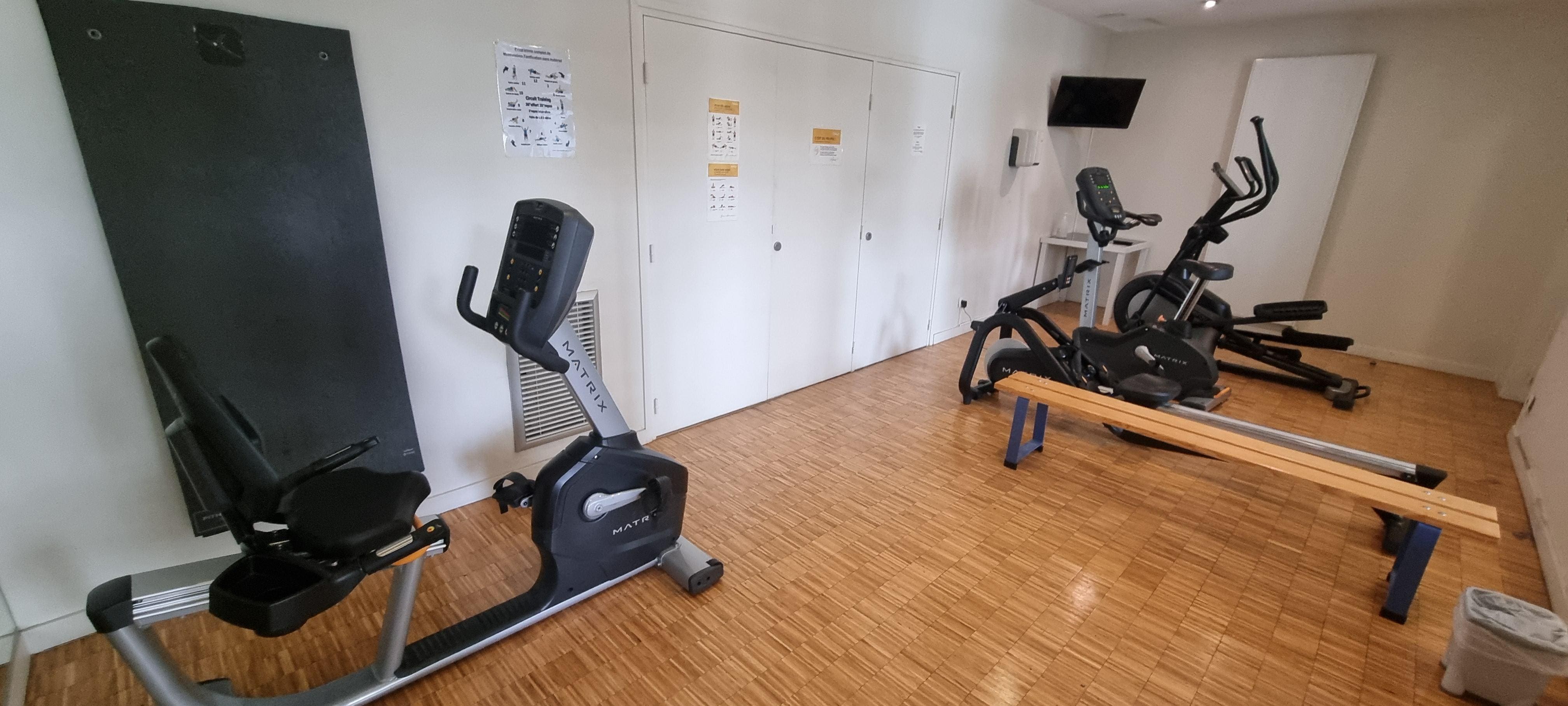 Salle de sport et piscine