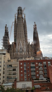 窓の外を見ると目の前にサグラダ・ファミリア見えて絶景でした。
