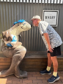 Cafeâs and restaurants so close. Rickâs for pastries, Beach St Deli for best breaky, Rice Boi and Floâs at The Wharf. Butcher in Cotton Tree world class!