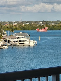 Lots of cool boats come in and out of the bay and you see them from the patio