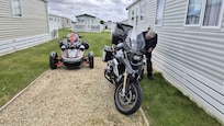Parkplatz vor dem Caravan