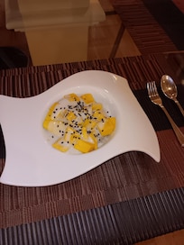 Mango rice at the hotel, awesome