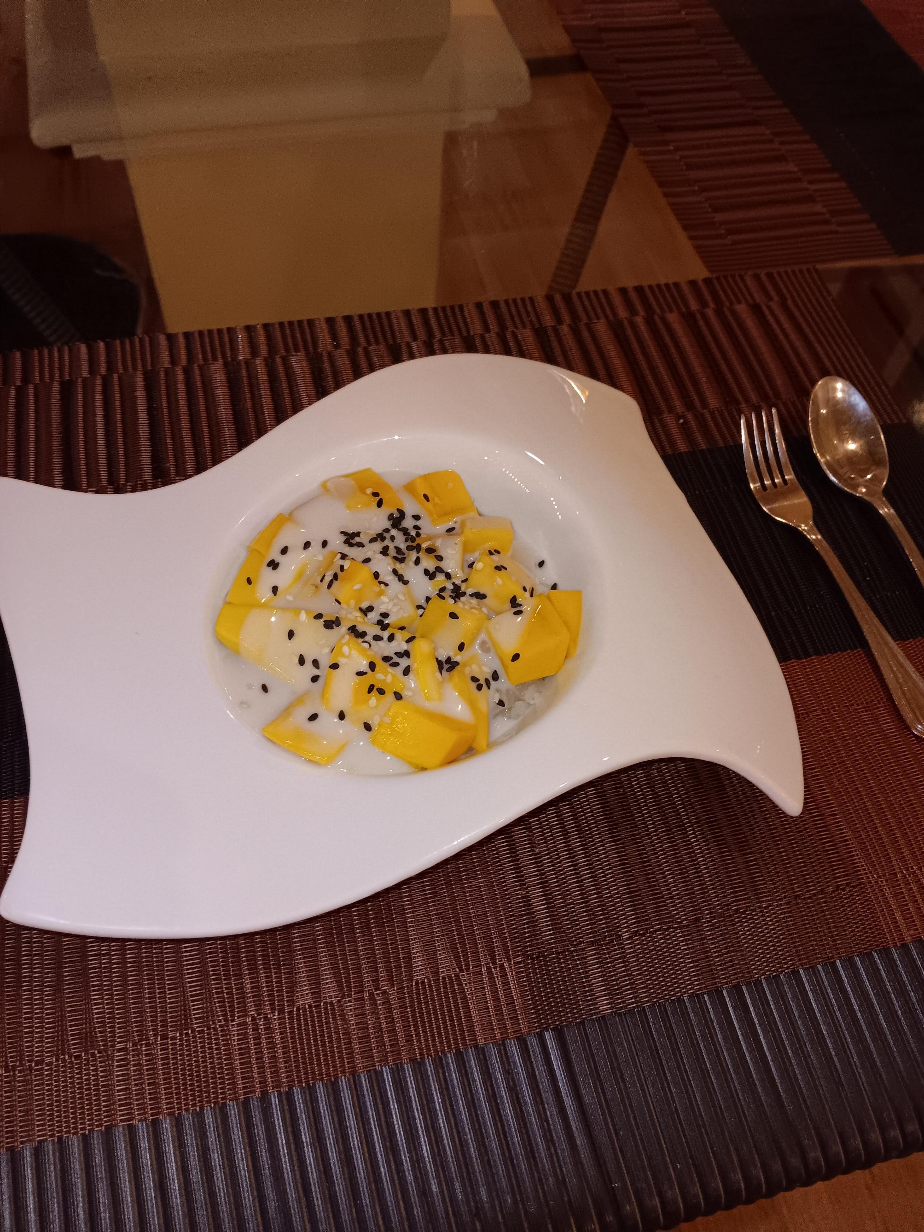 Mango rice at the hotel, awesome