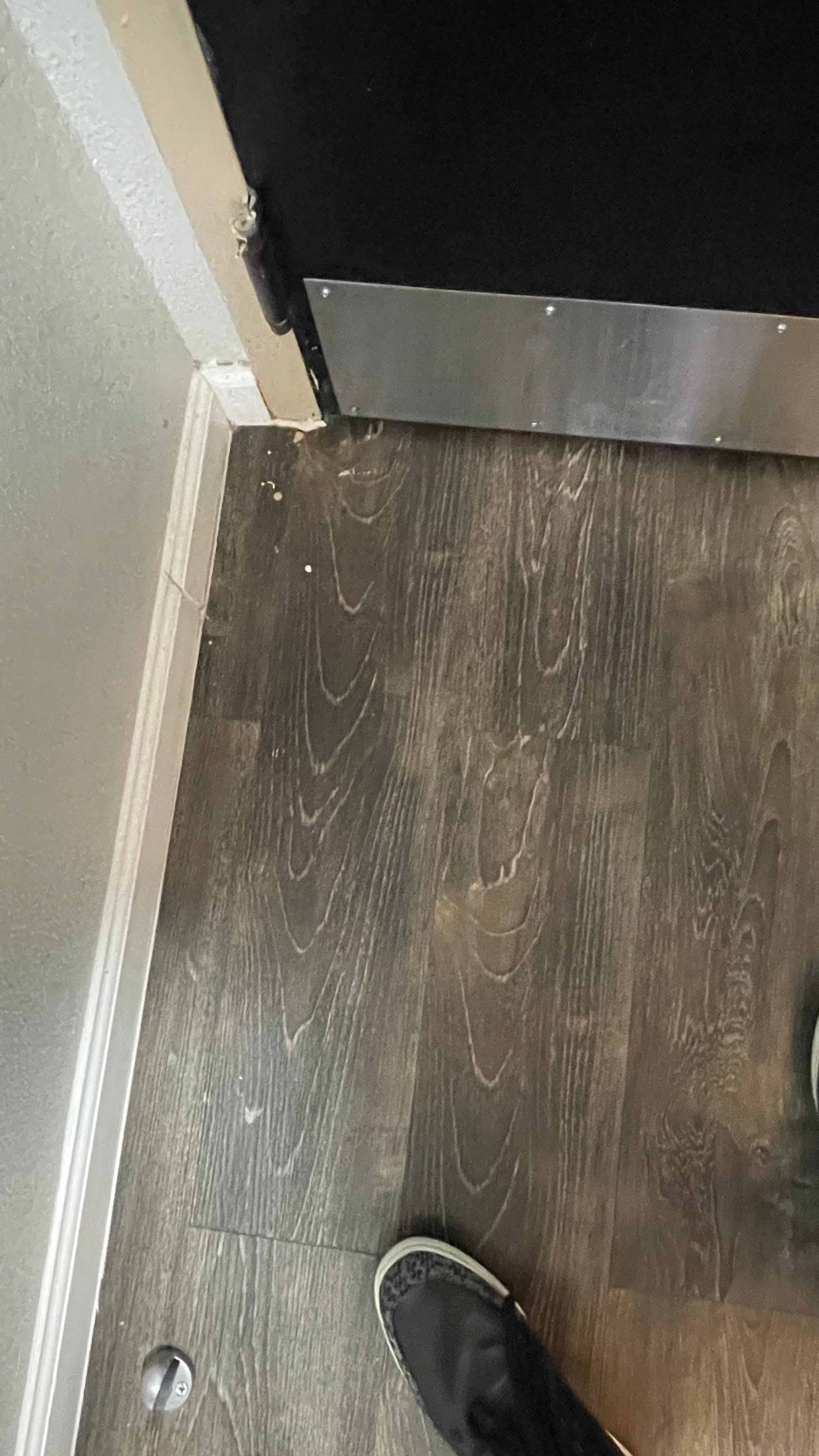 Paint droppings with dust