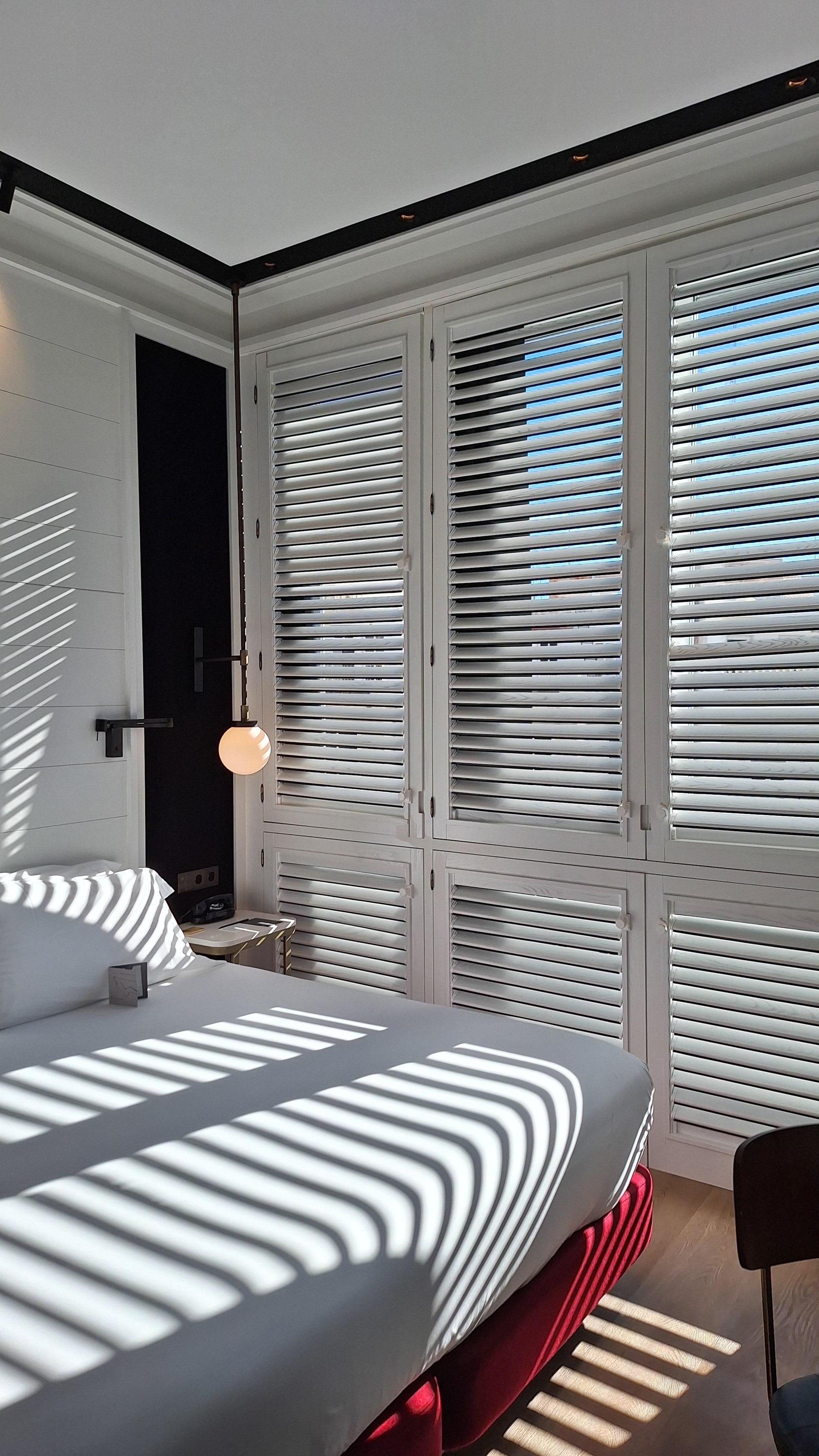 The interior design was 5 stars. Aged bronze detail on so many surfaces, including the hallway and elevators.