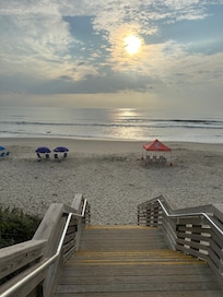 The beach is so easy to access, just the right distance, close enough to go back for lunch.