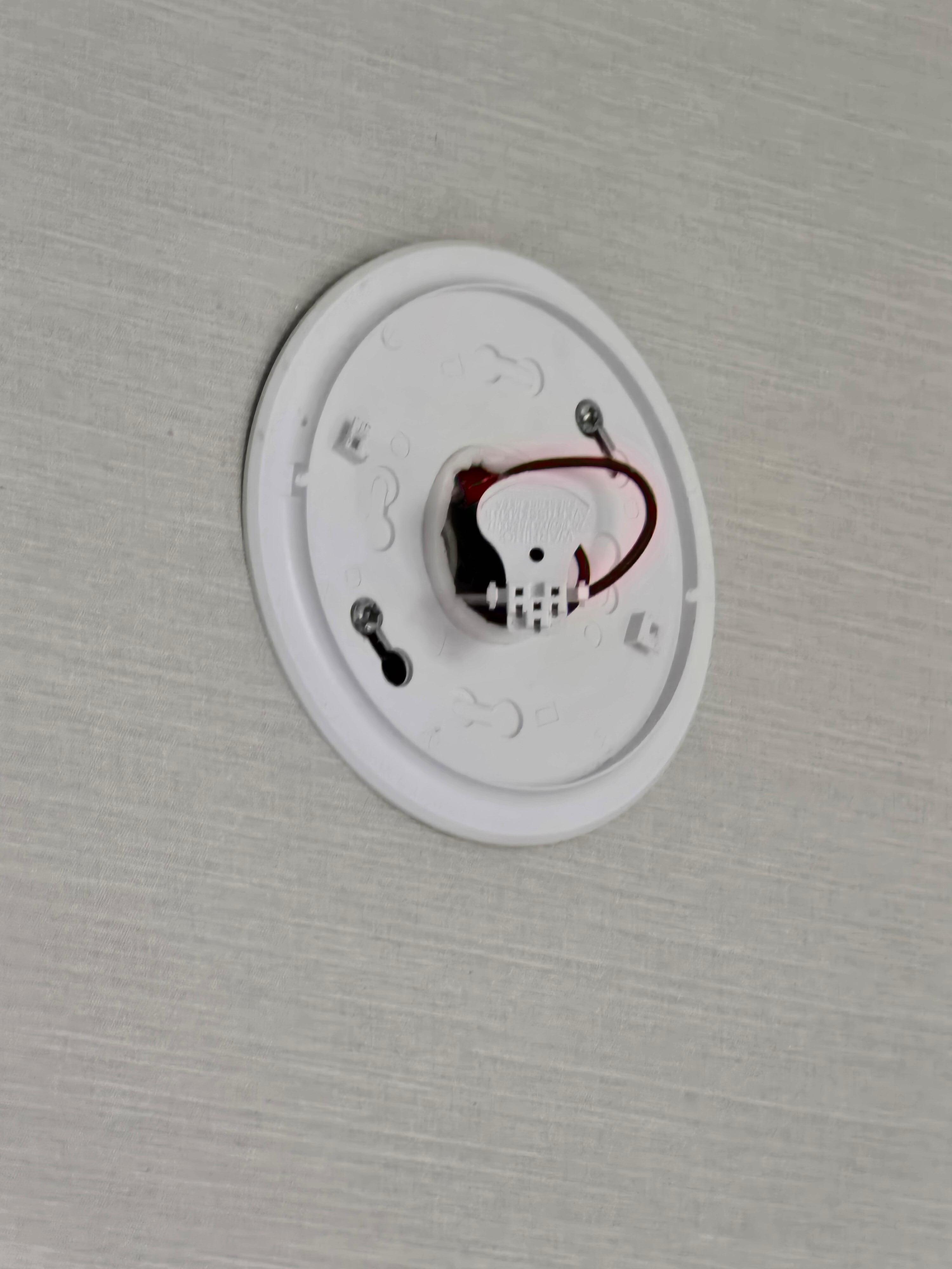 Wall fire alarm