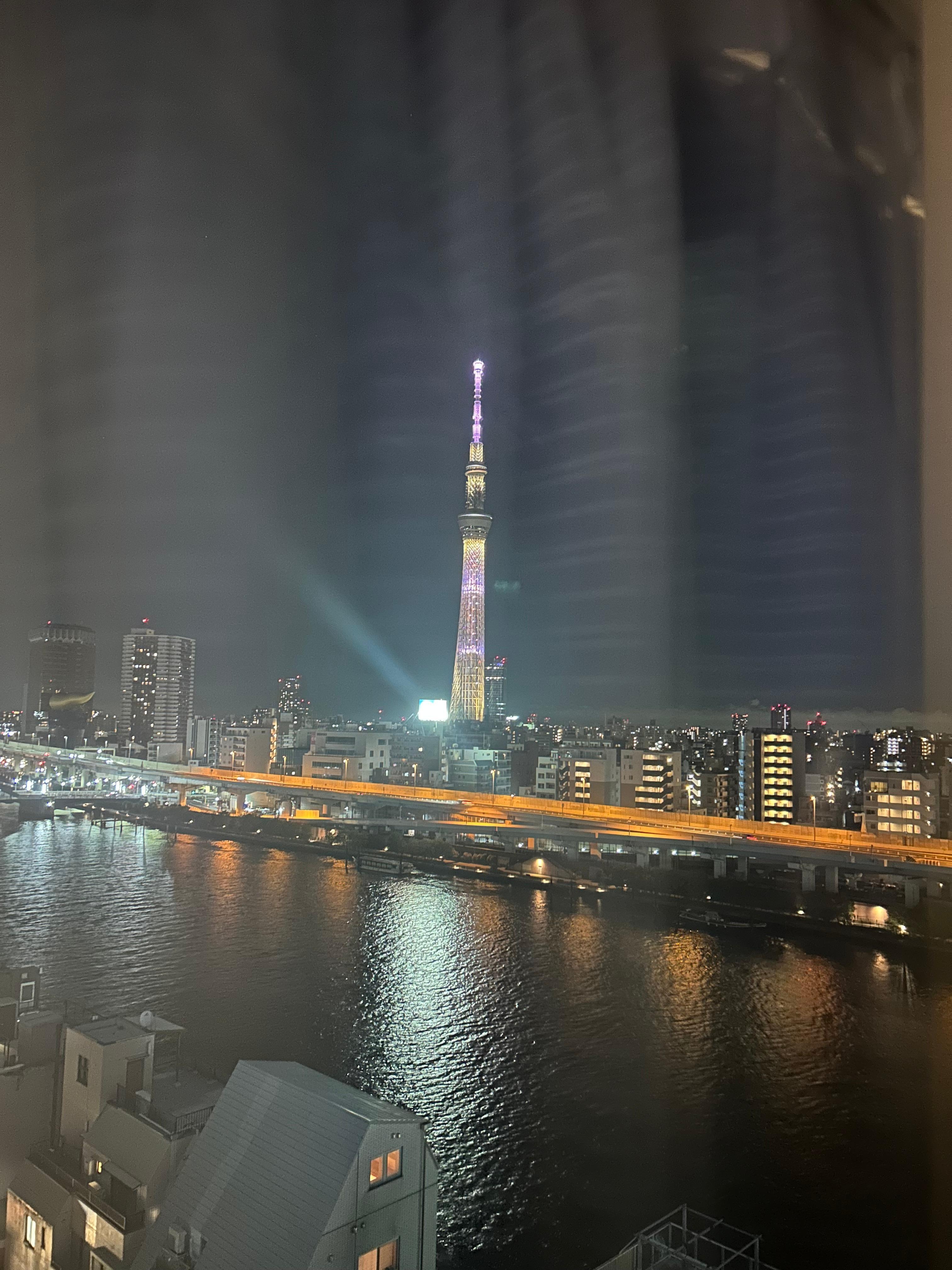 夜の部屋から