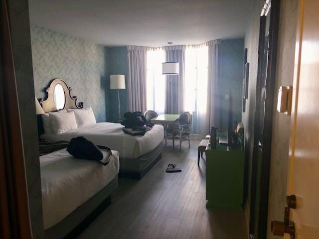 Very clean room, nicely decorated