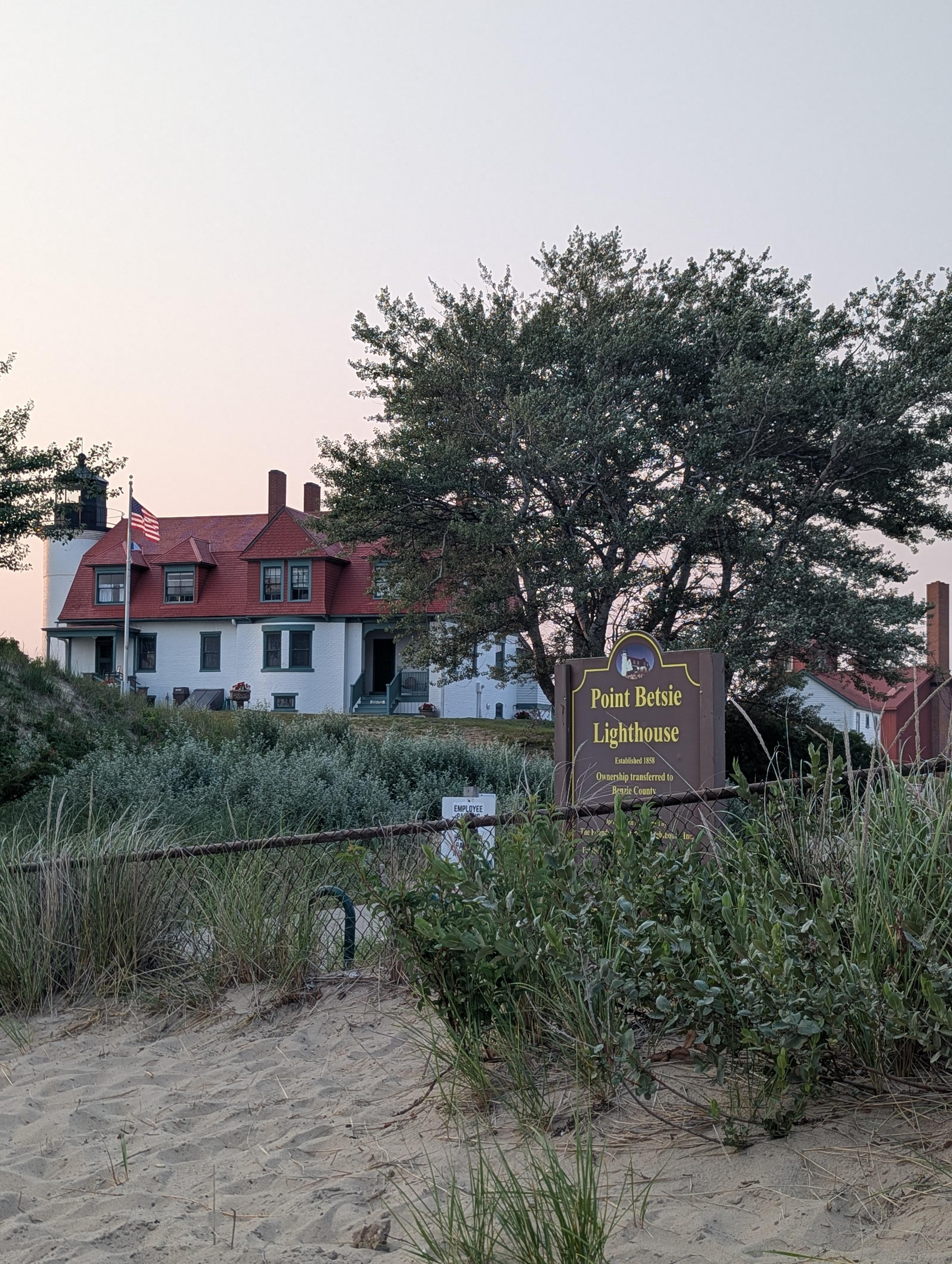 Point Bestie Lighthouse 