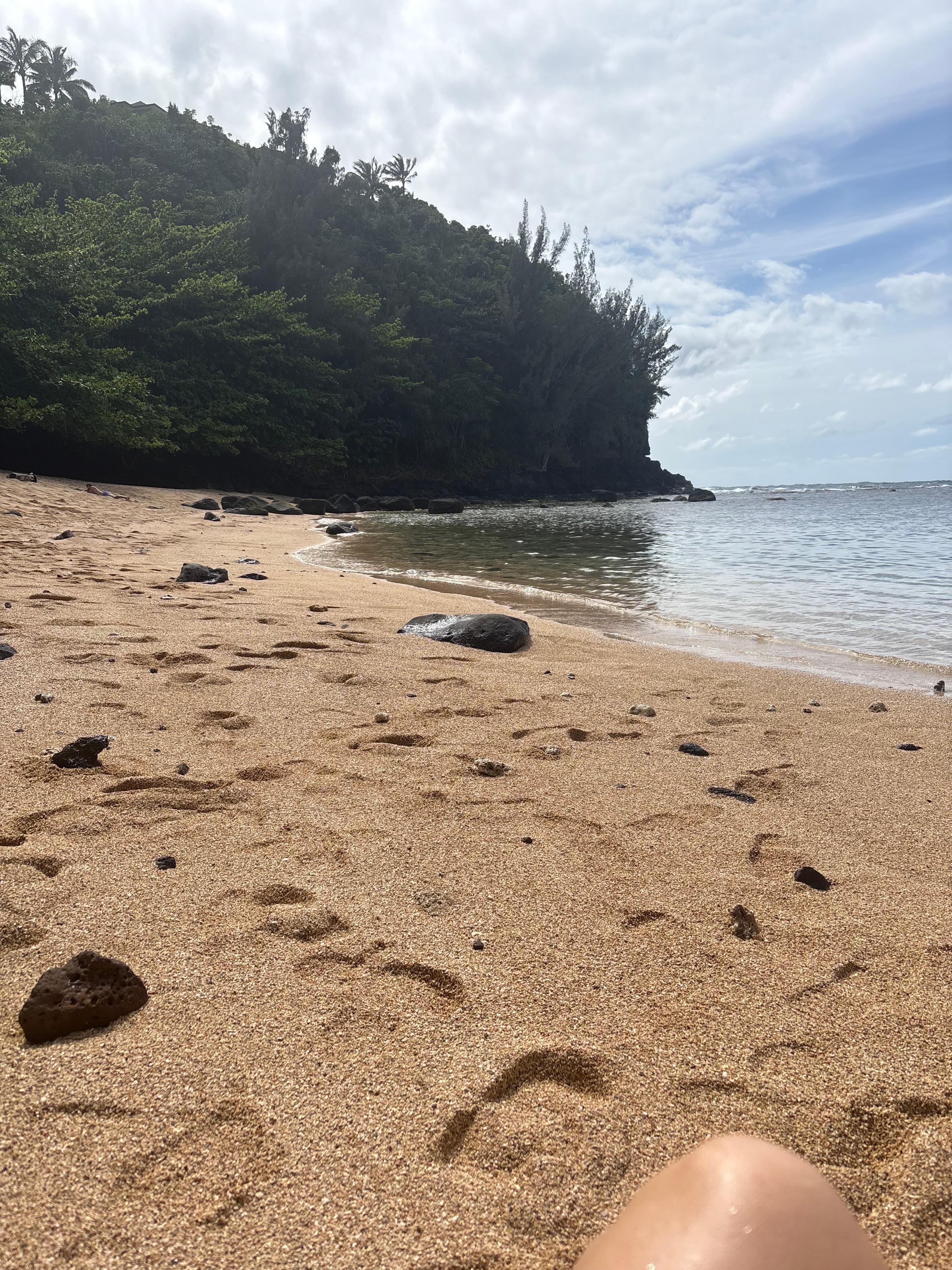 Hike to Sea Lodge Beach