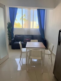 The “queen” sofa was a regular sofa. If you pull it out, there’s no additional bed space.