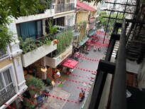 Vue du balcon, 4e étage