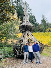 Reminds me of 'I Dream of Genie'.