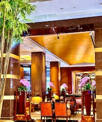 Another beautiful room in the lobby