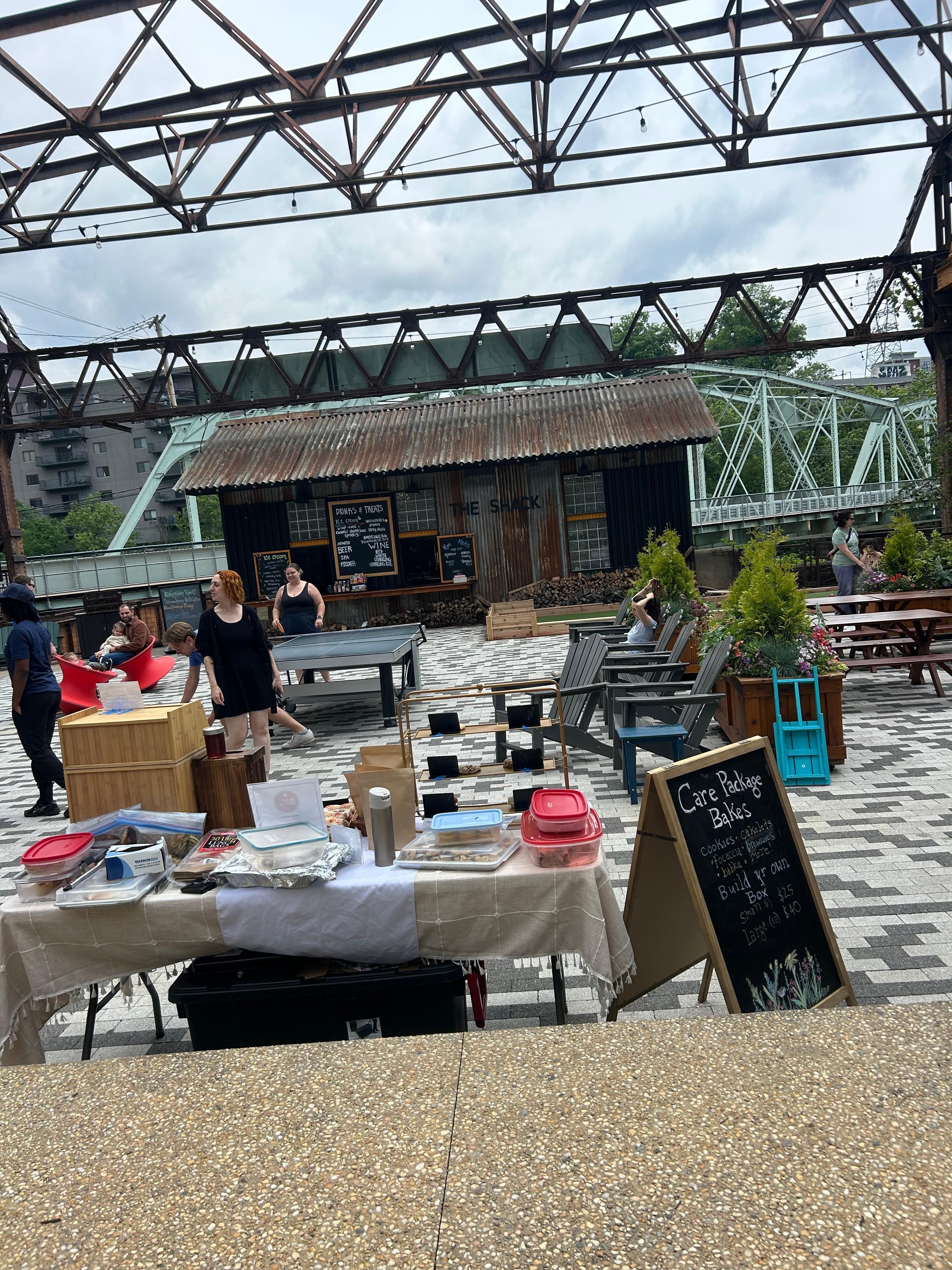 Vendors, games, food & Drinks Family Friendly 