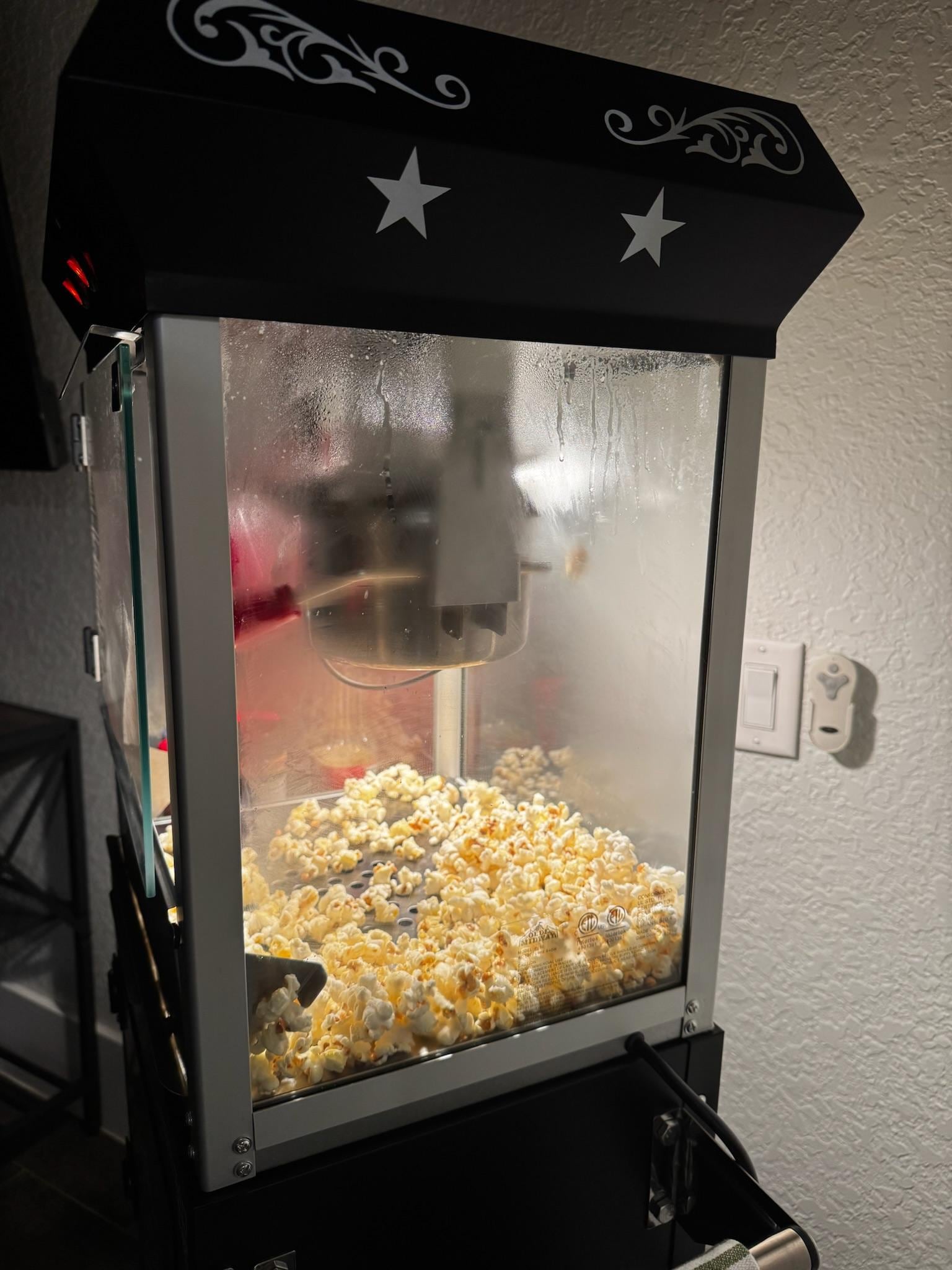 Popcorn machine 