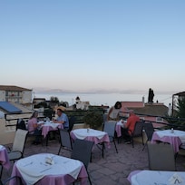 Terrasse Frühstück und Abendessen
