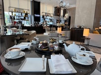 Afternoon tea at the coffee shop.