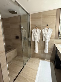 ăăŁăăăšăăăăă€ăŹăšć„ăźăăčă«ăŒă