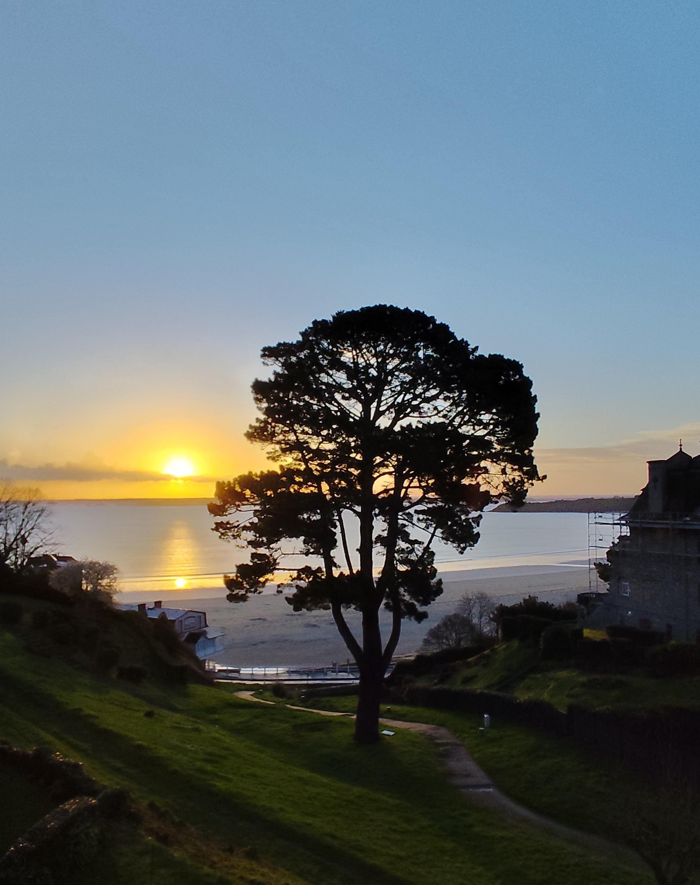 Lever de soleil. Photo prise de la terrasse.