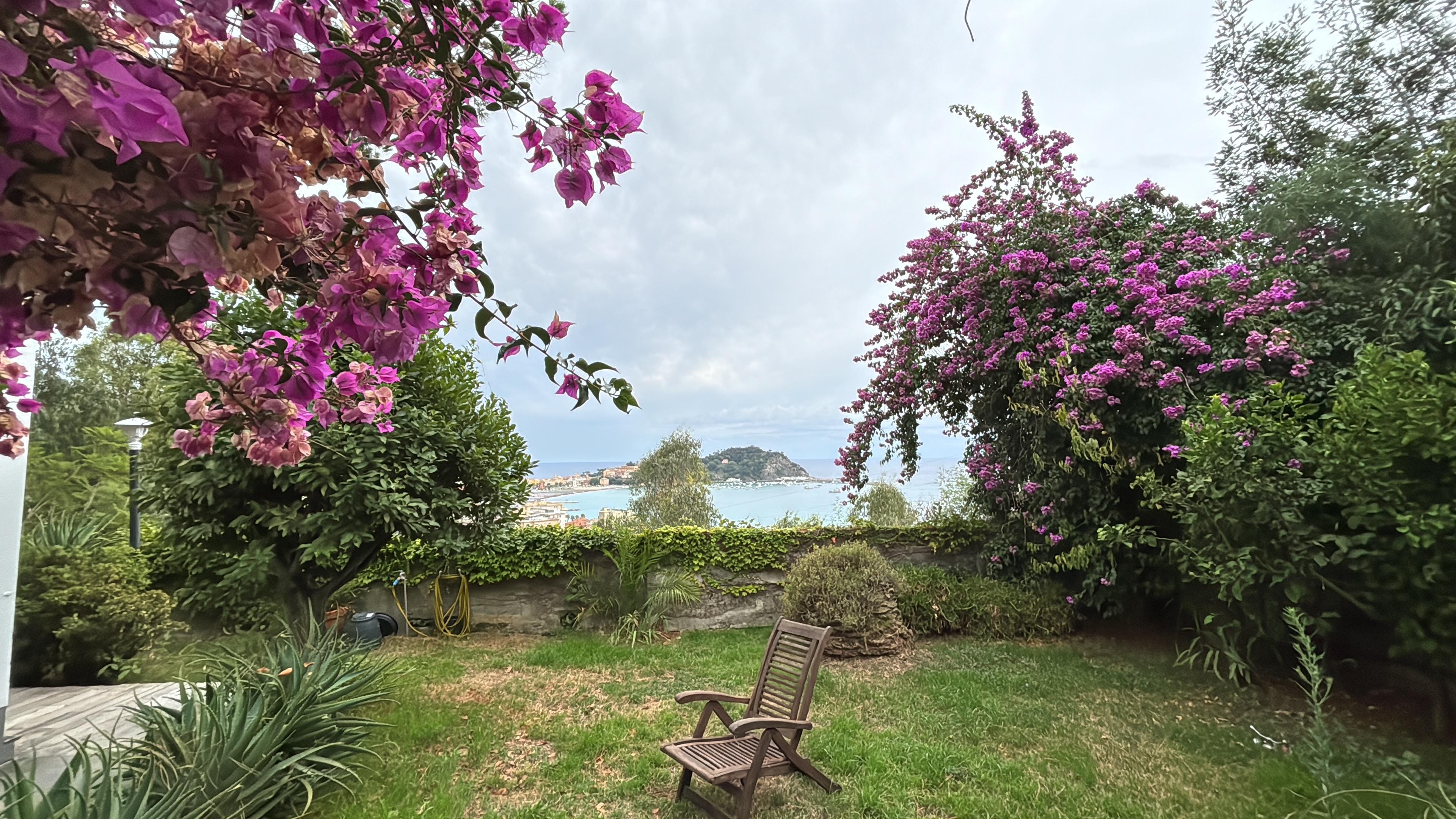 Blick von der Terrasse Richtung Meer