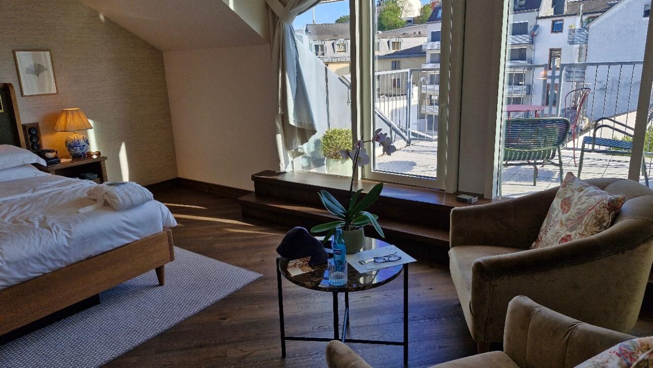 Balcony Room
