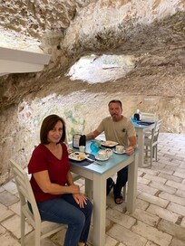 Breakfast in the cave