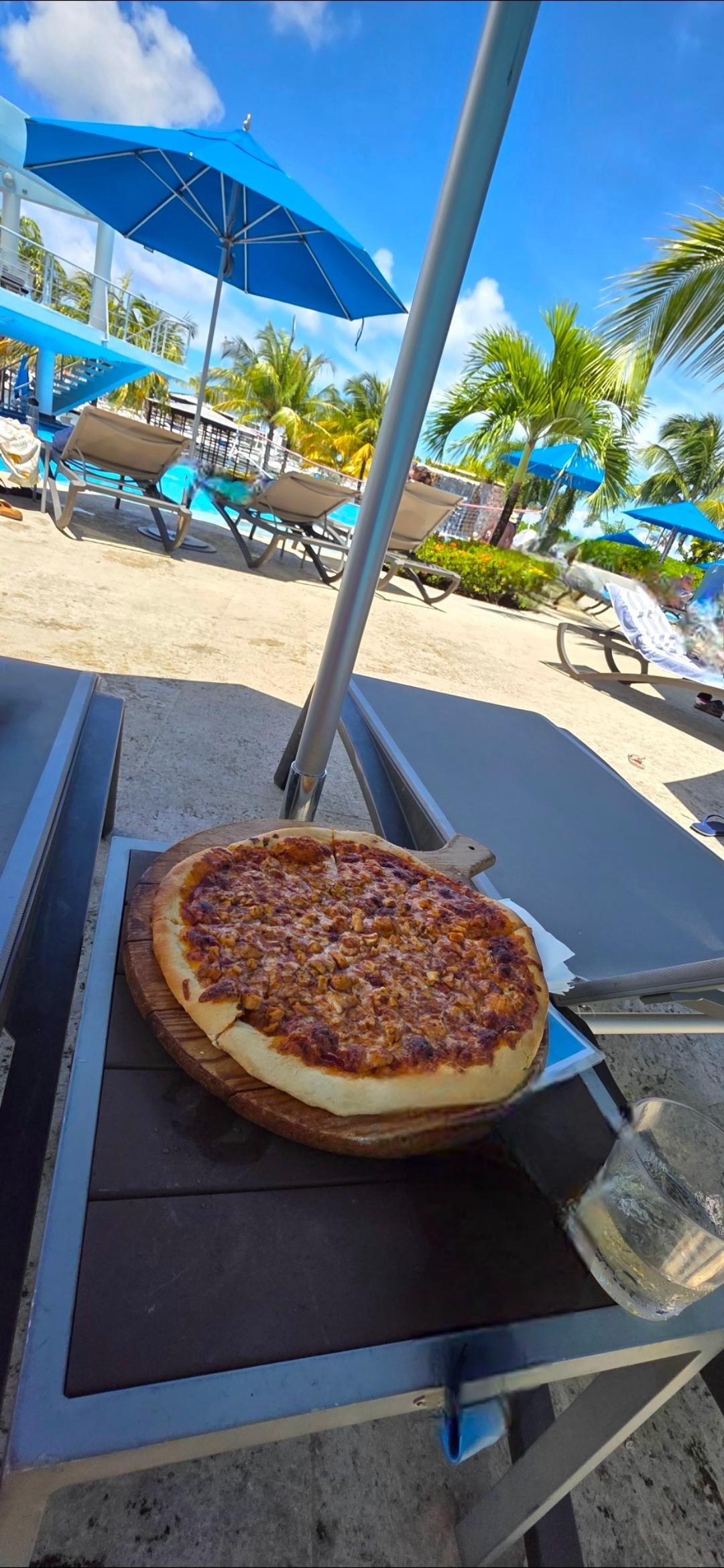 There is also a pizzeria by the pool area, and they can bring your food while you relax by the pool.