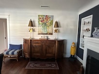 Entryway/living area