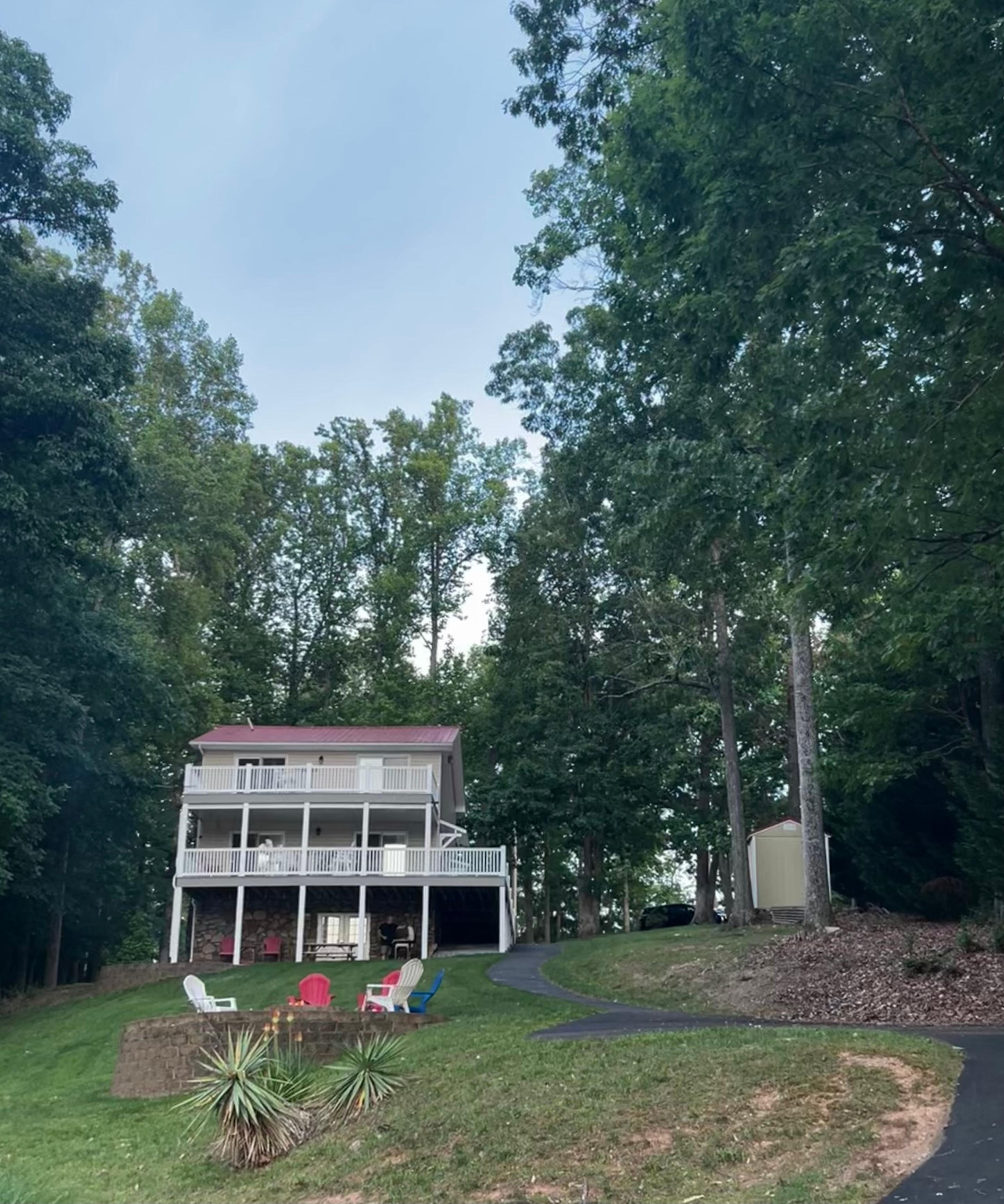 The double porch and fire pit 