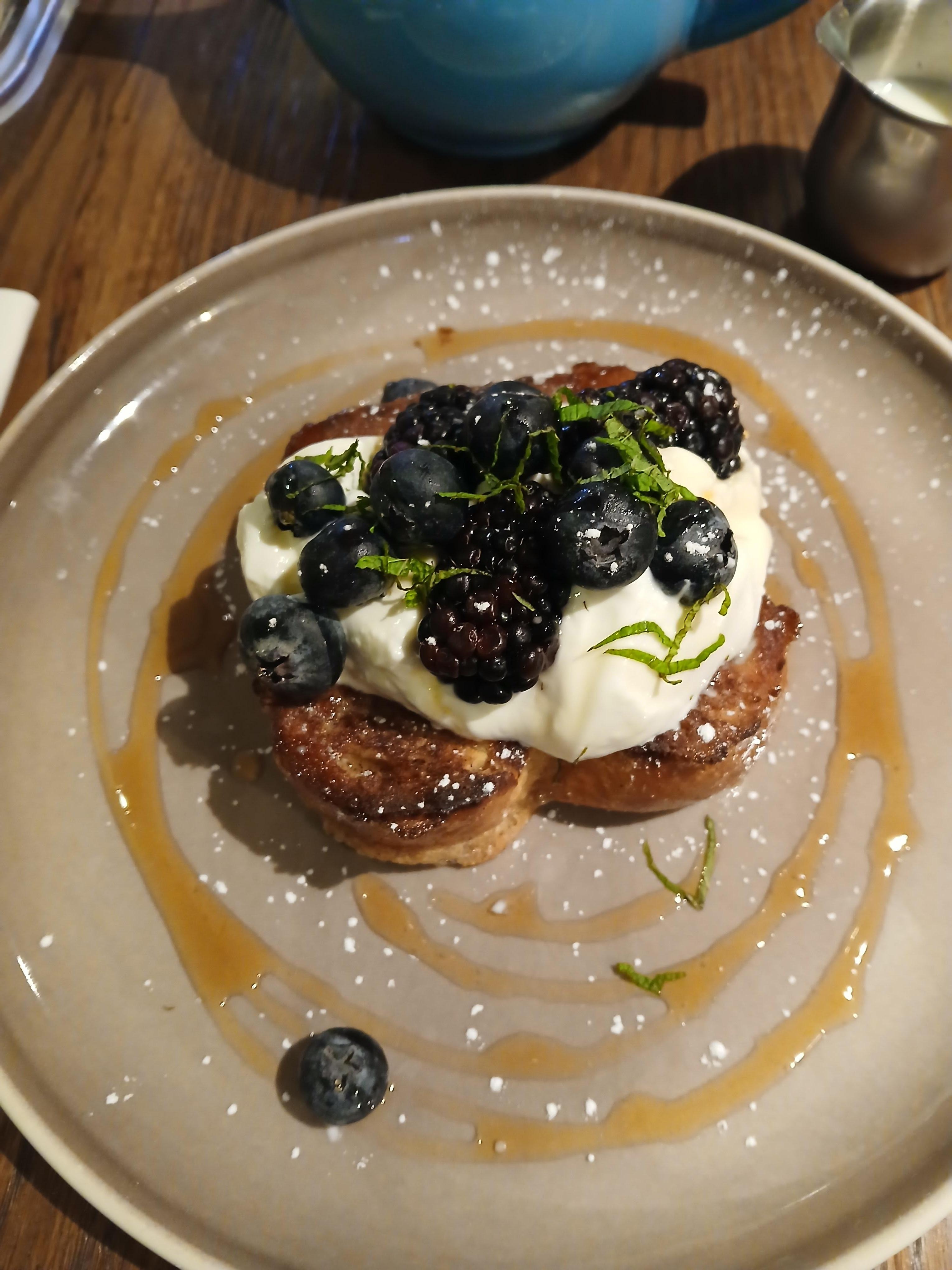 Cinnamon toast at breakfast 😋 