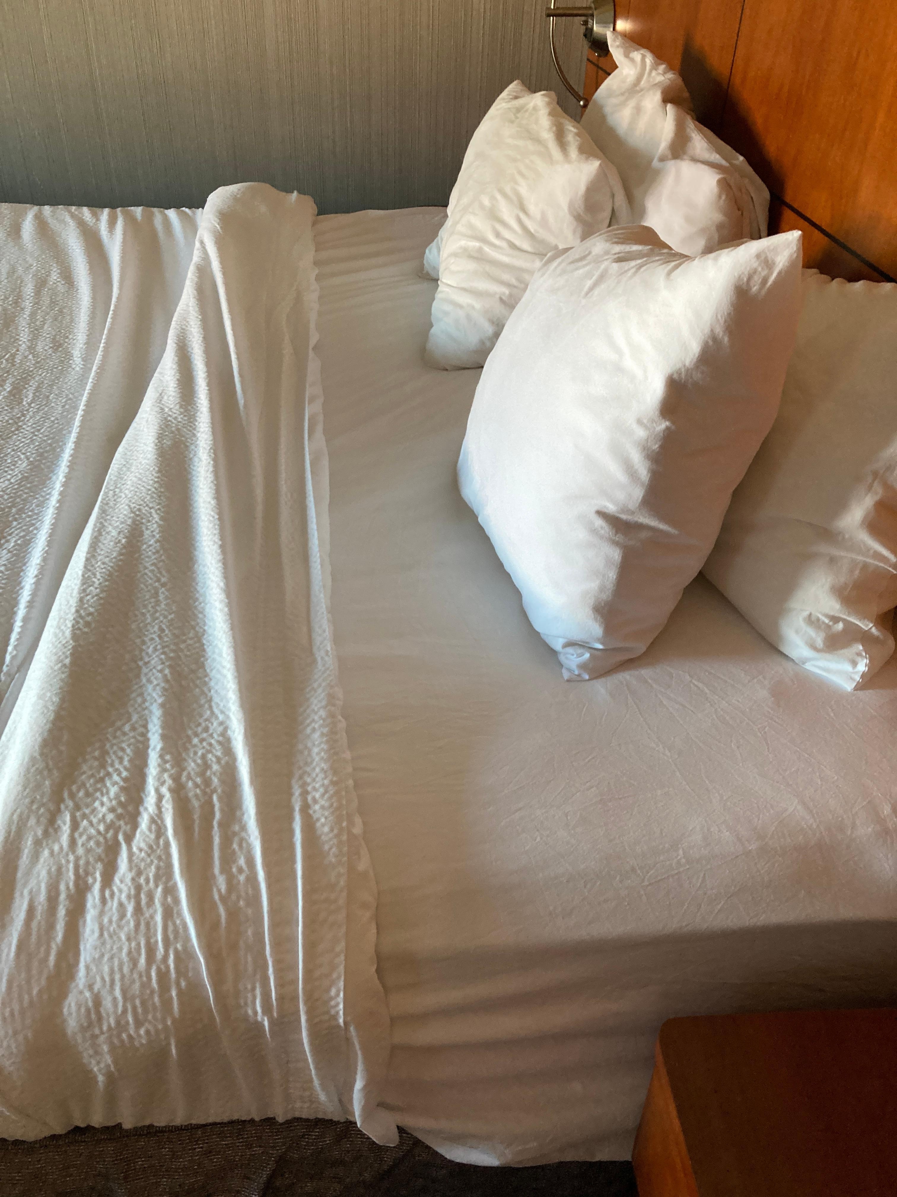 This is how was the bed when I came in the 1 st and the second bedroom….