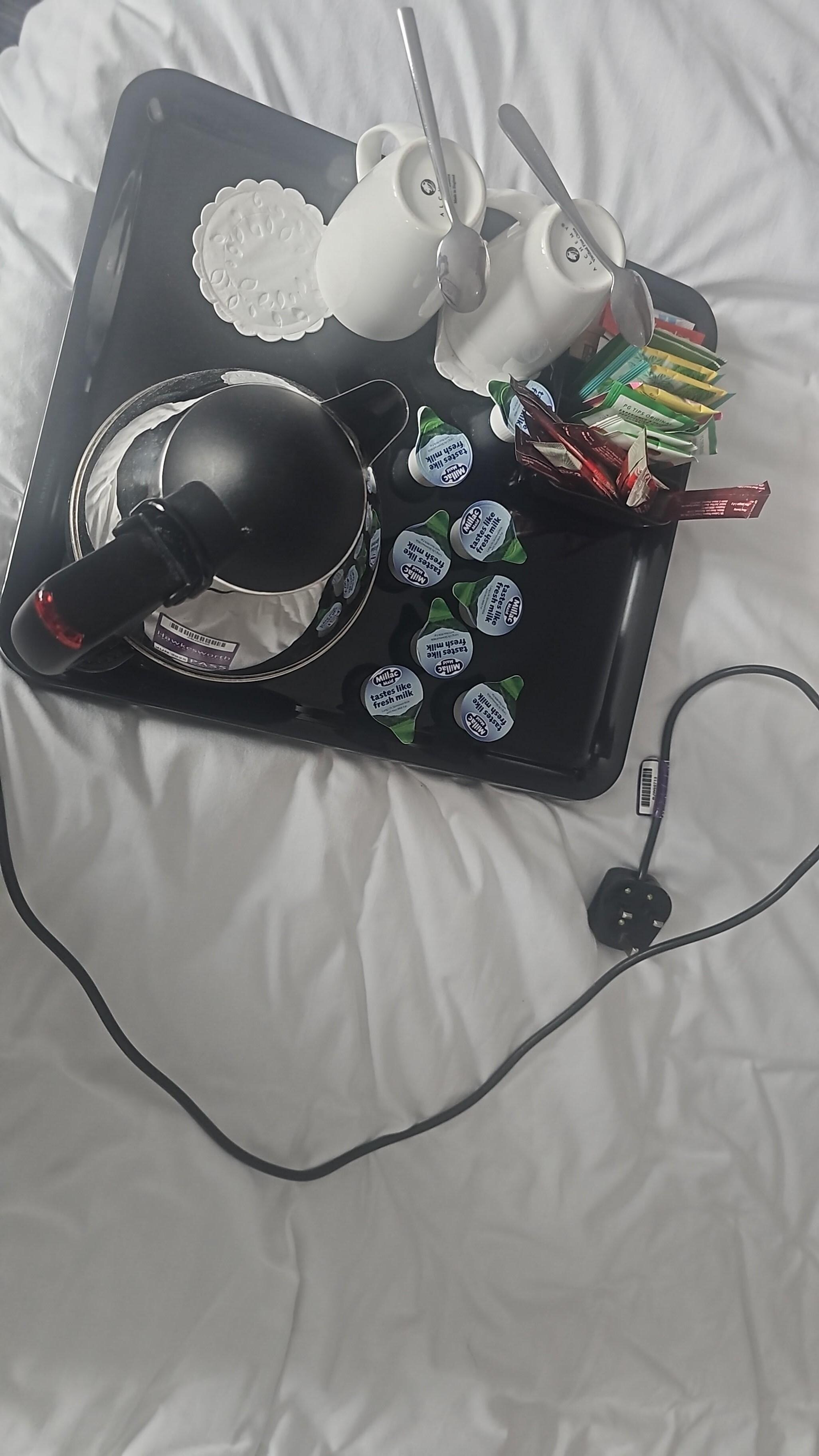 Kettle is attached to a tray and didn't work 