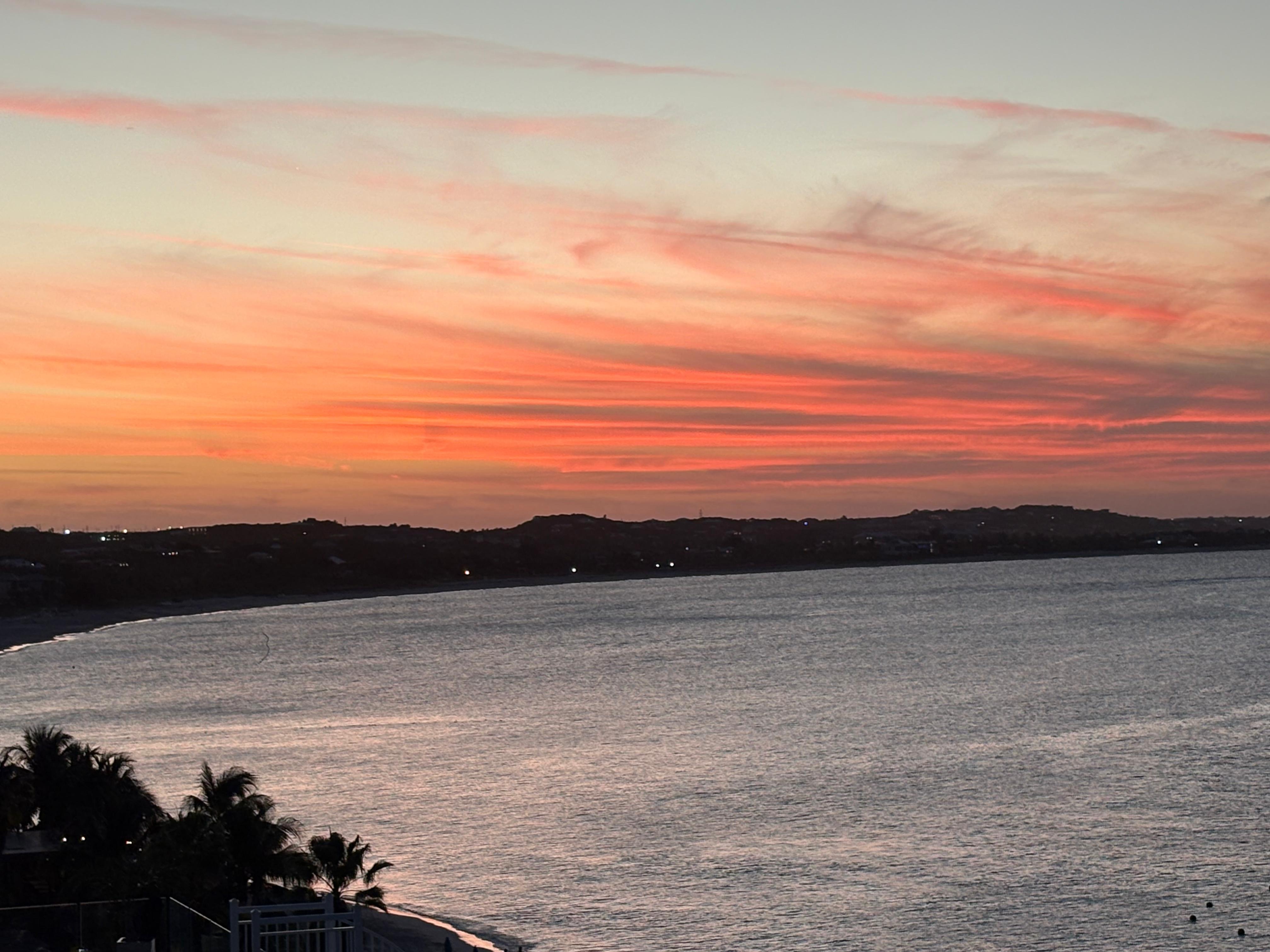 Somewhere Beachfron Restaurant- 7 min walk