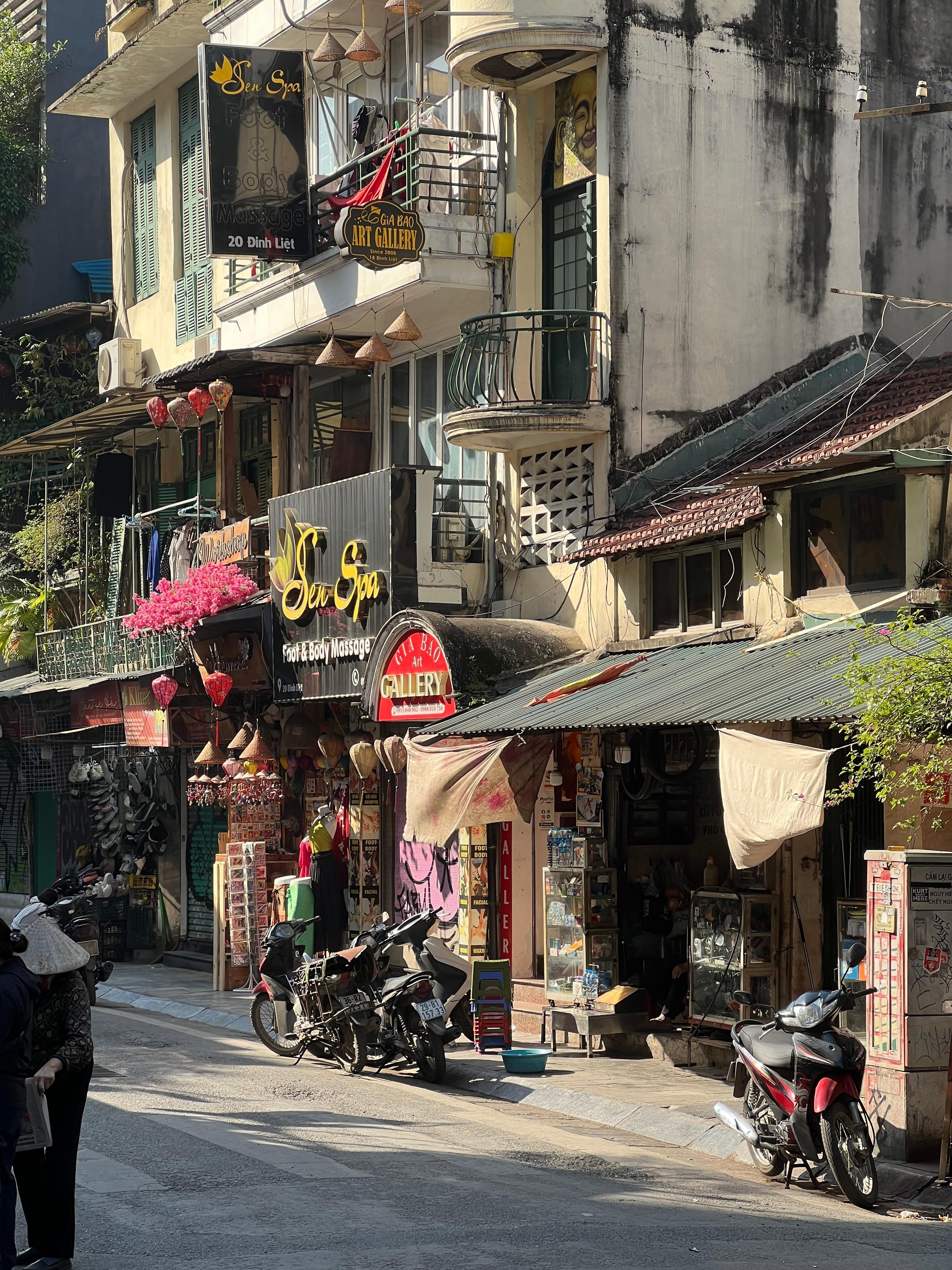 This is the neighborhood—very beautiful and fun place. 