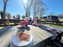 Sunny skies for breakfast time