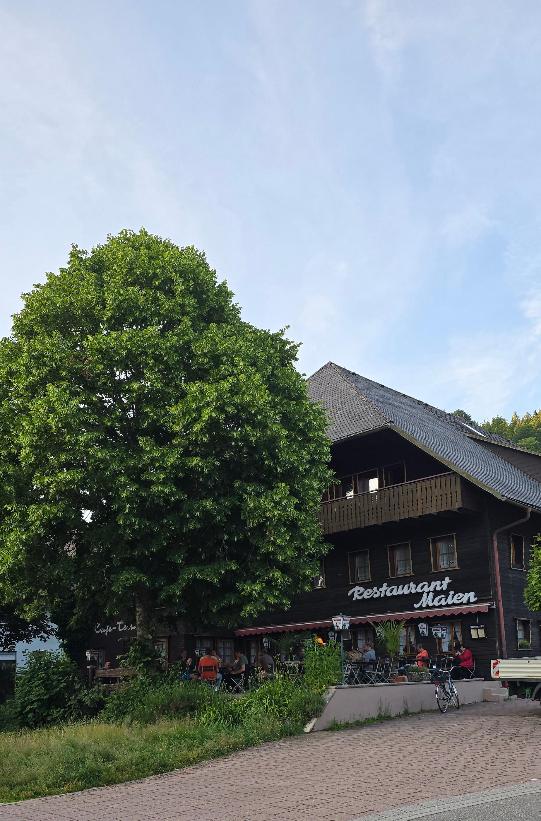 Super Biergarten und gutes Essen